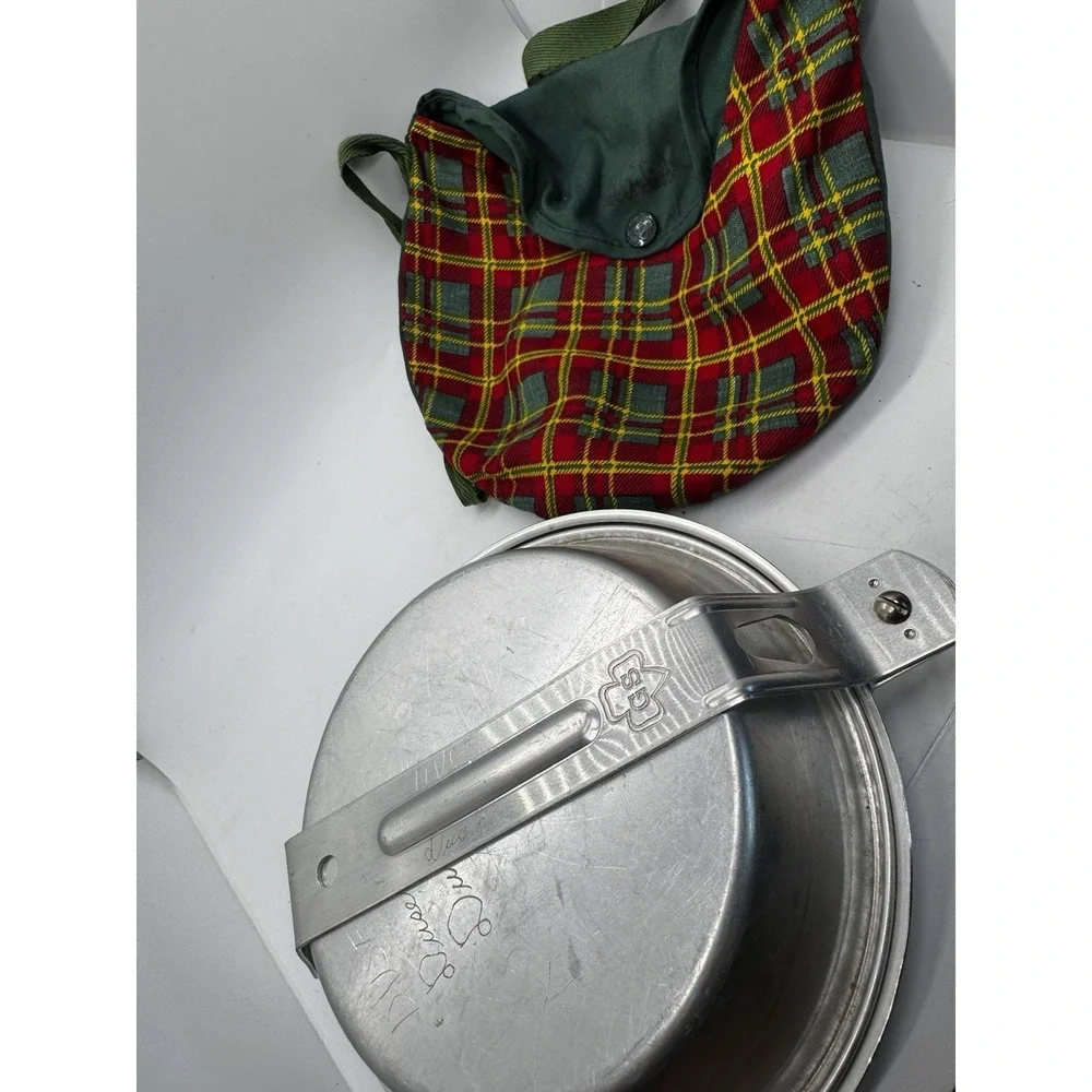 Vtg Girl Scout Canteen Pan Mess Kit Set in Plaid Fabric Cover Mirro Aluminum A5